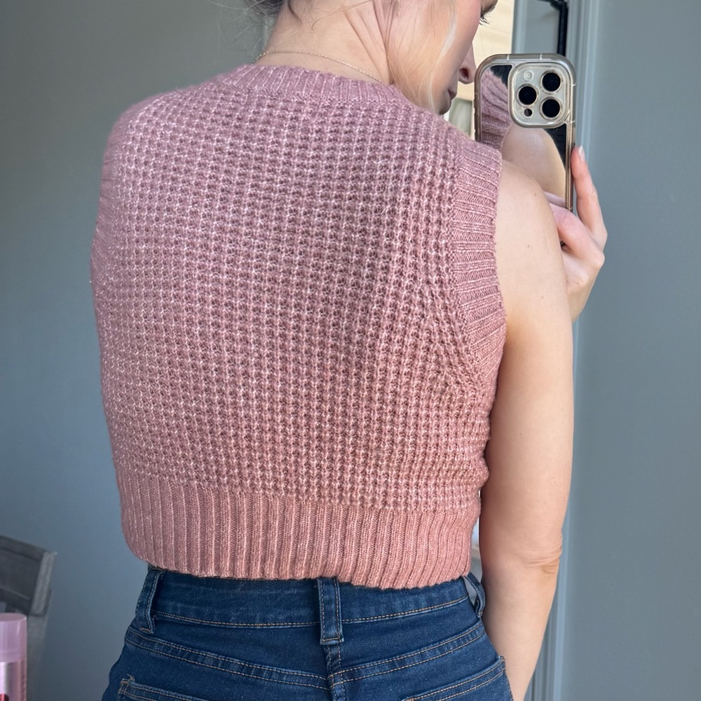 Sleeveless Cropped Knit Tank Top in Dusty Rose - Picture 3 of 11